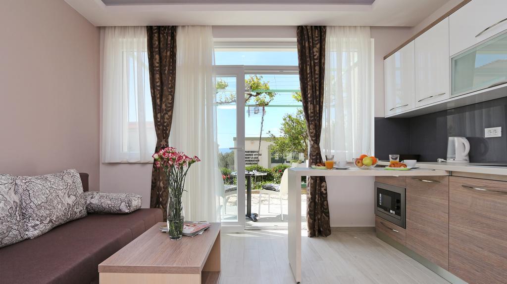 Apartments Hermes Tučepi Zewnętrze zdjęcie
